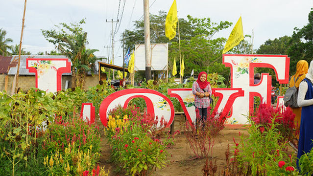 Rajati flower garden