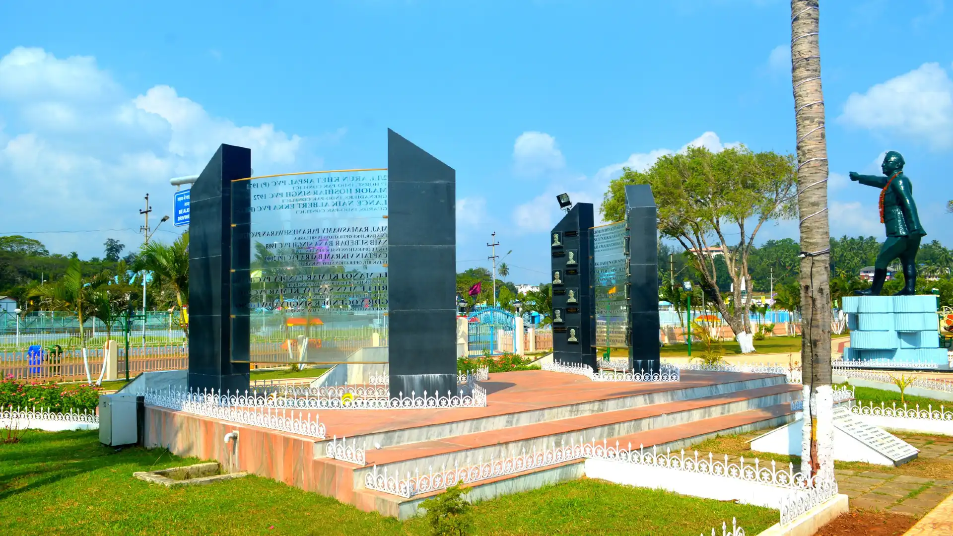 Hotels near Marina Park