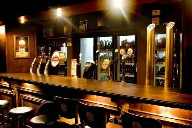 Hotels near Vila Dionisio