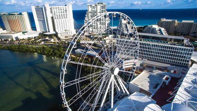 Ferris Wheel Cancun