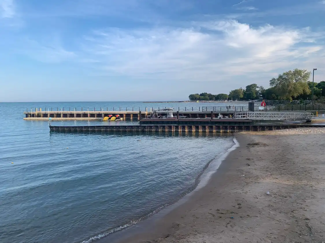 Hotels near Dawes Park