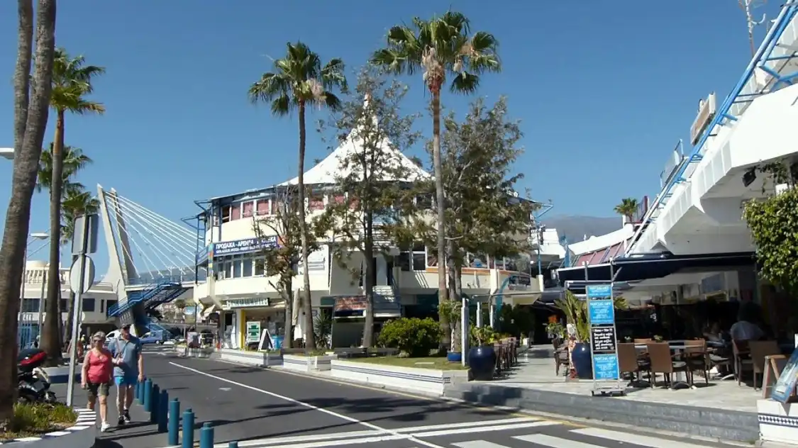 Hotels near Club Nautico Puerto Colon