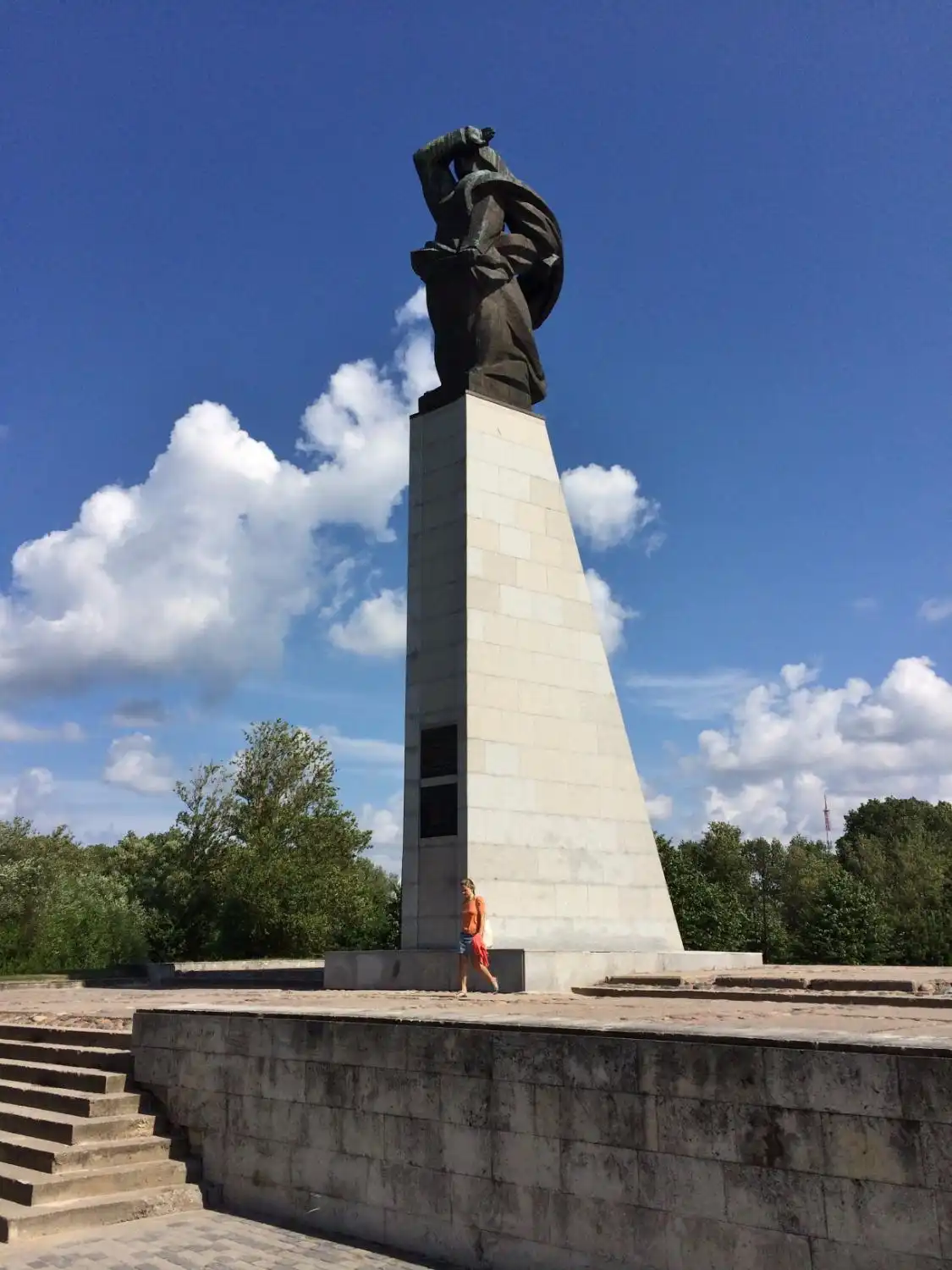 Hotels near Monument to Mariners Lost at Sea