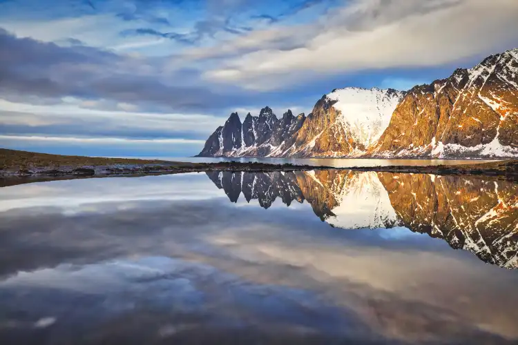 Hotels near Senja