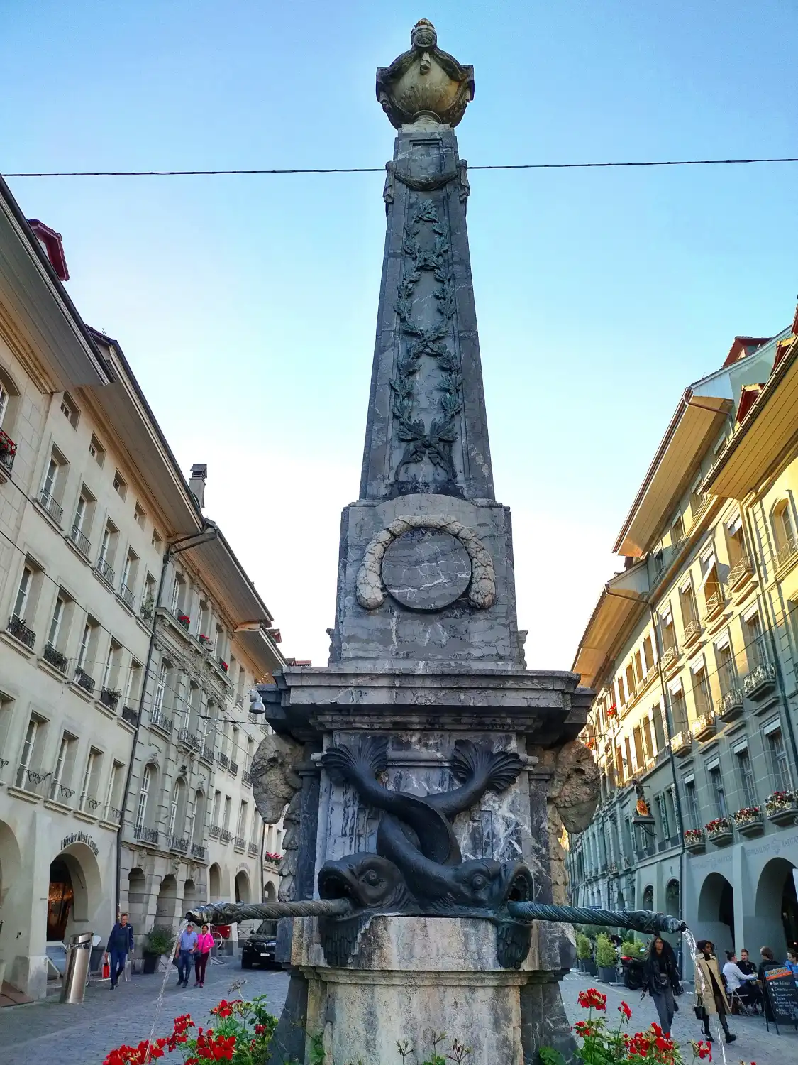 Hotels near Kreuzgassbrunnen