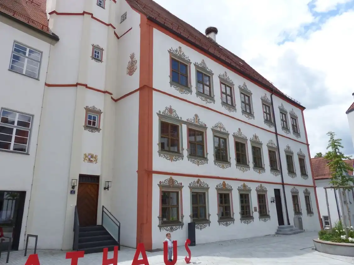 Hotels near Fuggerschloss
