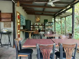 Folly Fields Nursery And Coffee Shop
