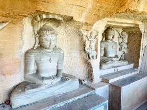 Shri Digambar Jain Atishaya Kshetra, Khandargiri