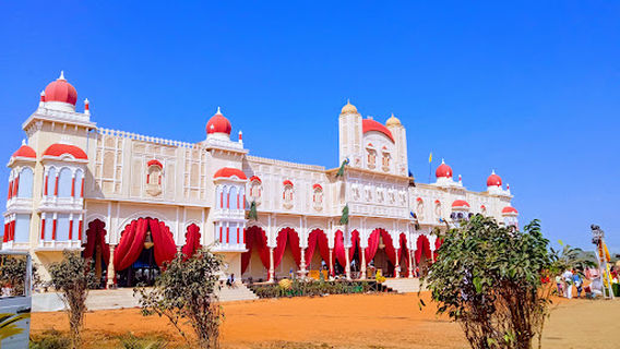 Shri Bade Baba Digambar Jain Mandir Kundalpur