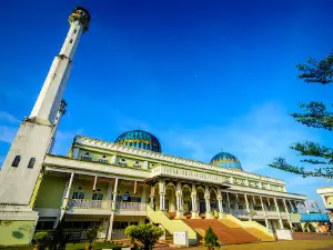 Sultan Mahmud Al-Muktafi Billah Shah Mosque