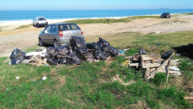Praia da Barra em Maricá