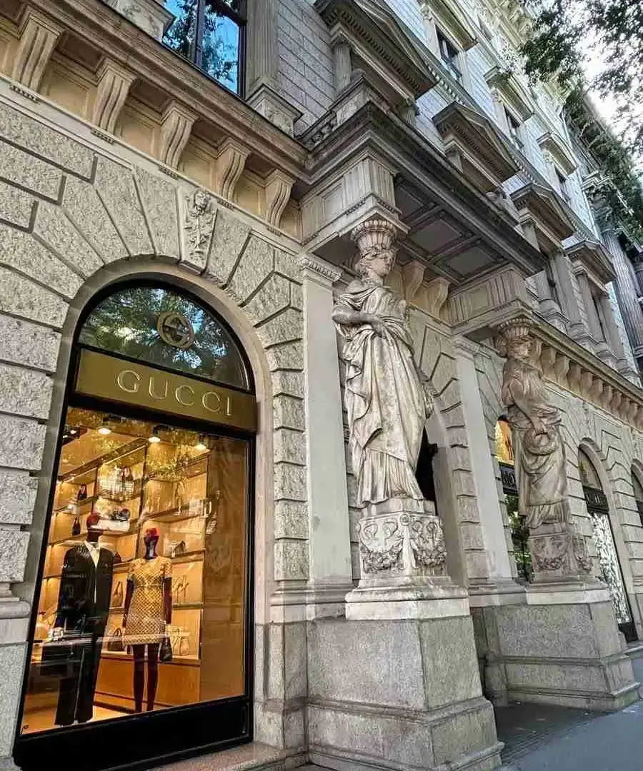 鄰近安德拉什大街的酒店