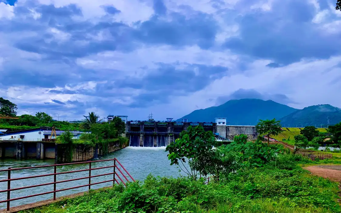 Hotels near Malankara Dam