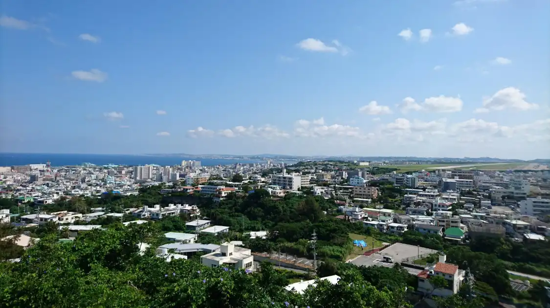 카카즈고대 공원 주변 호텔
