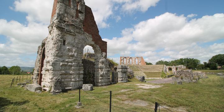 Viale Teatro Romano