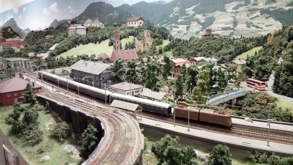 5_Train World (Eisenbahnwelt)