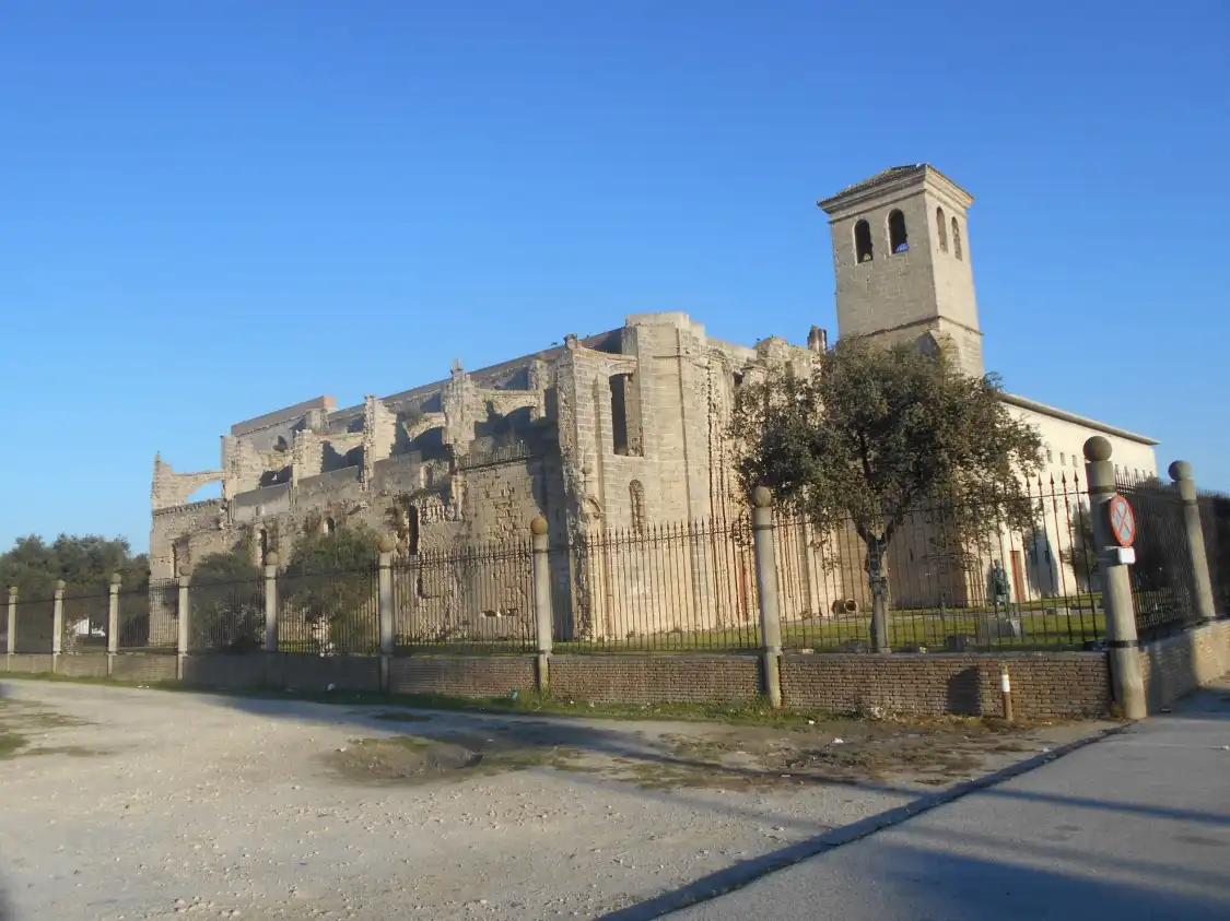 Hotels near Monasterio de la Victoria