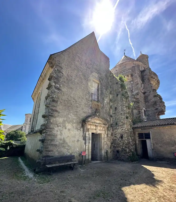 Hotels in Apremont