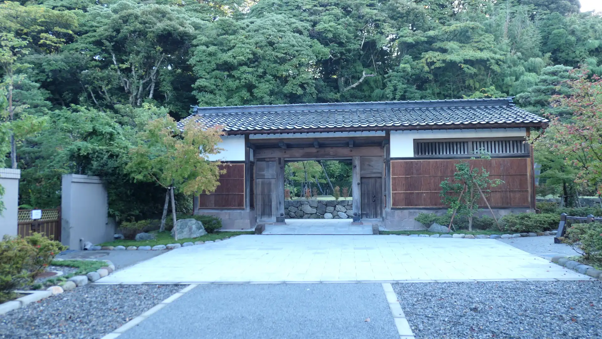 Hotels near Shofukaku garden