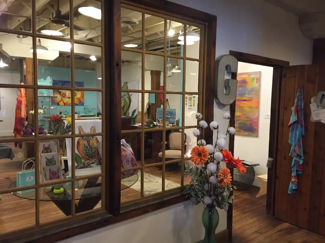 Hotels near Godwin Gallery