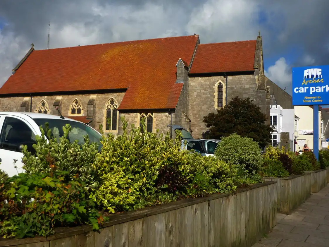 Hotels near St. Teilo's Catholic Church