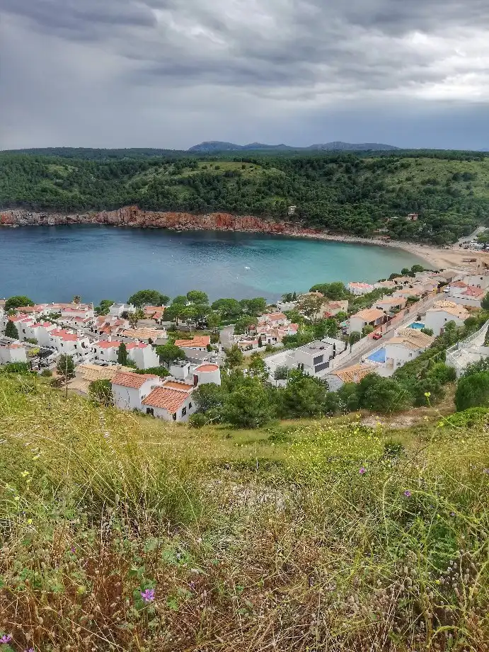 Hotels near Torre de Montgo