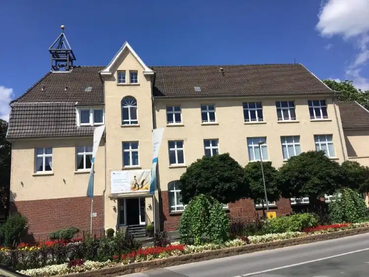 Hotels near St. Barbara - Langenfeld-Reusrath