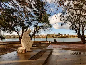 Monument San Francisco de Viedma