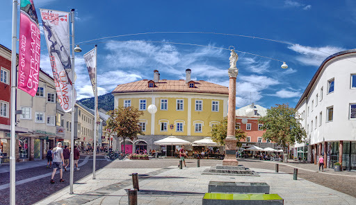 Vergleich der 5 Flughäfen in der Nähe von Lienz