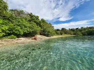 Pantai Terapi Air Panas