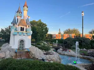 Putt 'N Bounce Mini Golf