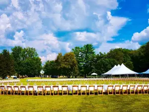 J. Henry & Sons Bourbon Tasting Room & Farm