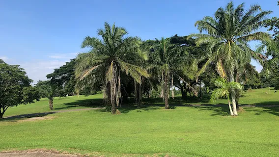 Hallow Ridge Filipinas Golf Inc.