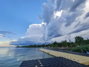 Ábrahámhegyi Strand