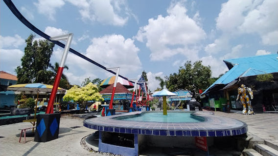Tirtonirmolo Water Park Galuh