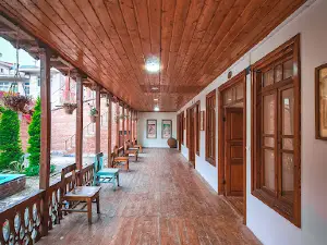 Mirza Kuchak Khaan House