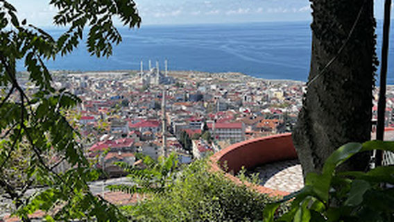 ممشى ومطل طرابزون Walkway and Trabzon view