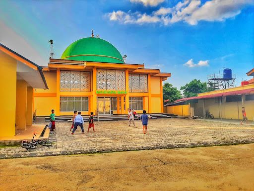 Compare 3 airports near Payung Sekaki