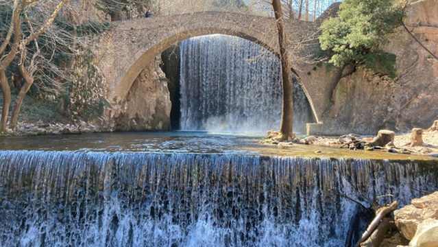 Stone bridge and waterfall of Palaiokarya