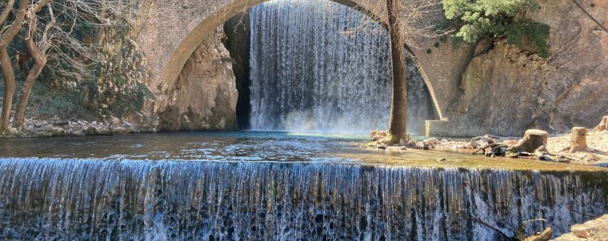 Stone bridge and waterfall of Palaiokarya
