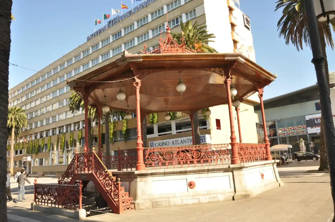 Hotel in zona Xardíns de Méndez Núñez