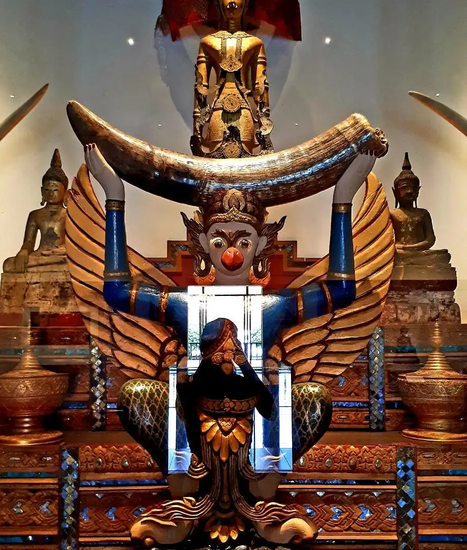 Hotels near Nan National Museum