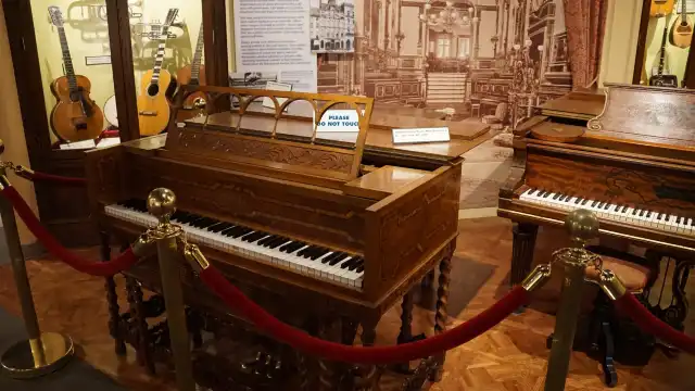 音楽制作博物館周辺のホテル