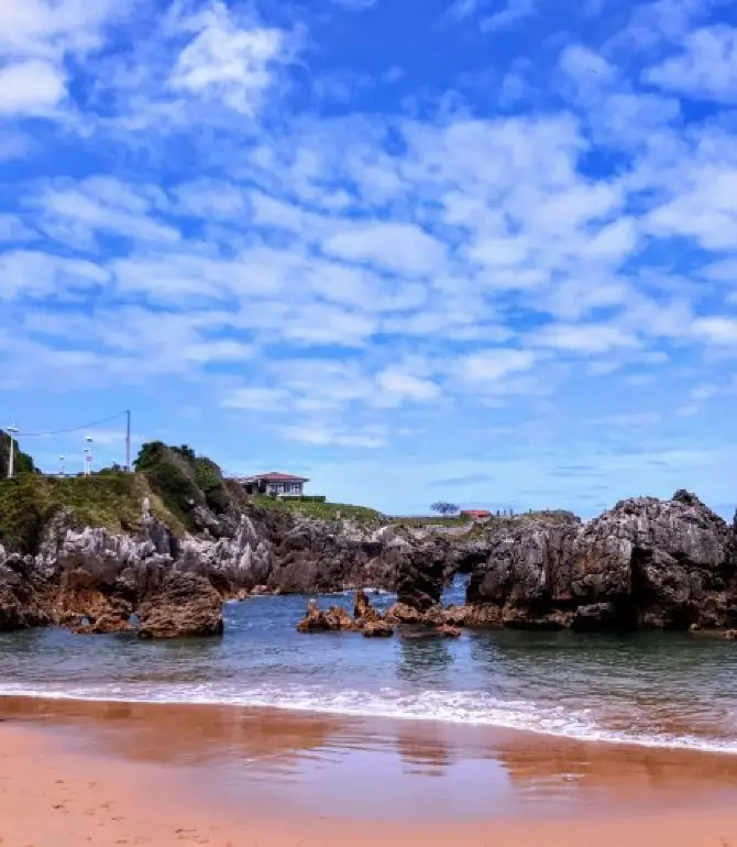 Llanes