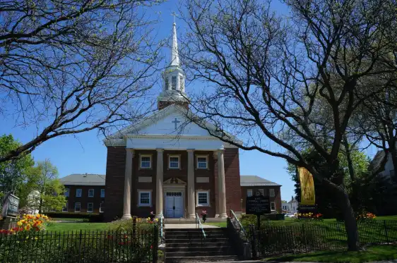 Hotels in der Nähe von First Lutheran Church