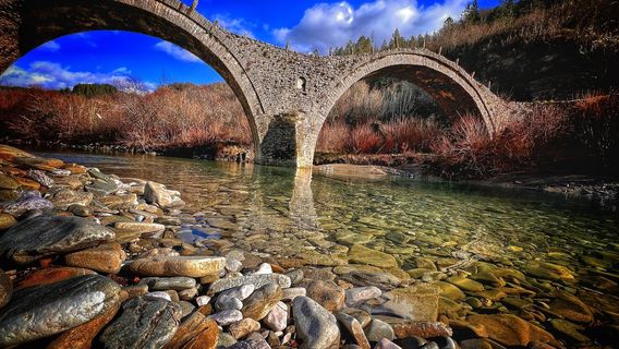 Plakidas Bridge