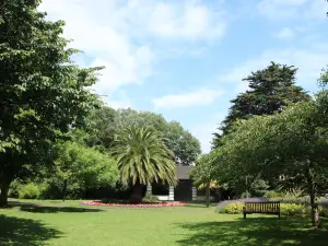 Blenheim Gardens