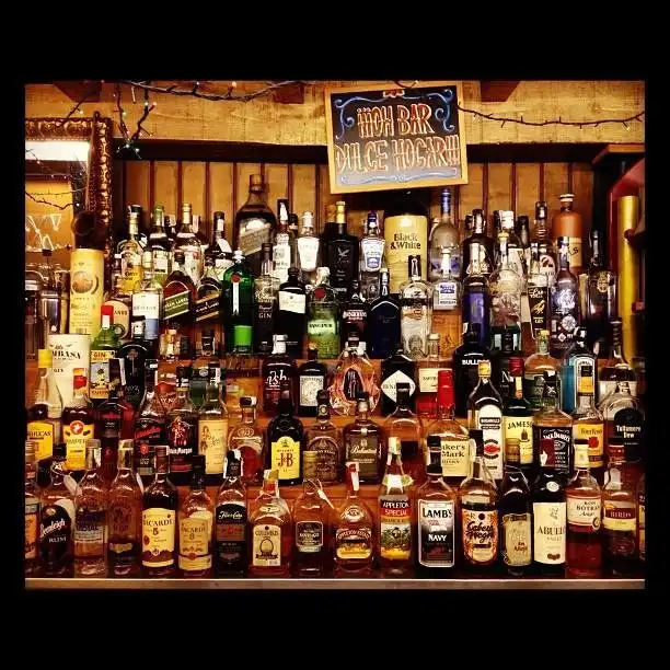 Hotels near Utopia Cocktail Bar