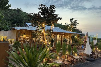 Cuối Chân Đồi cafe