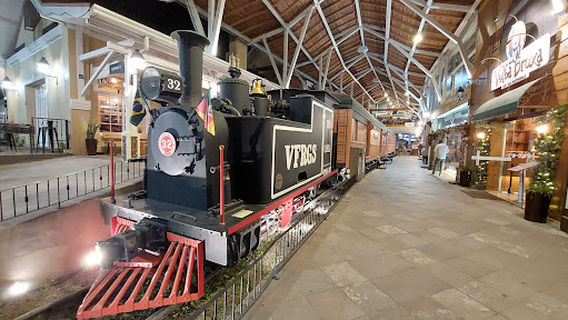 Rua Coberta de Canela